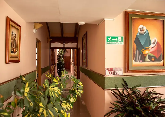 Hotel Santamaria Inn